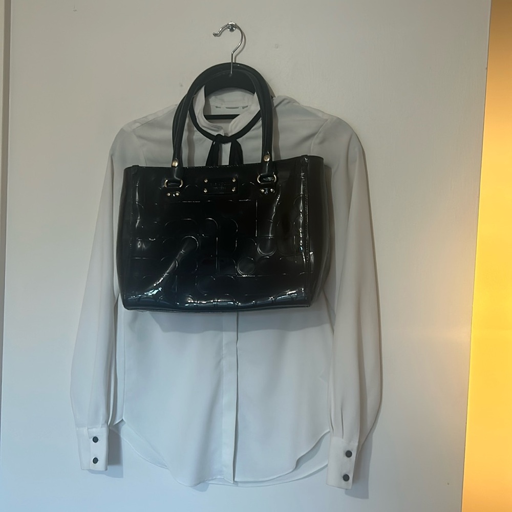 BAG & BLOUSE